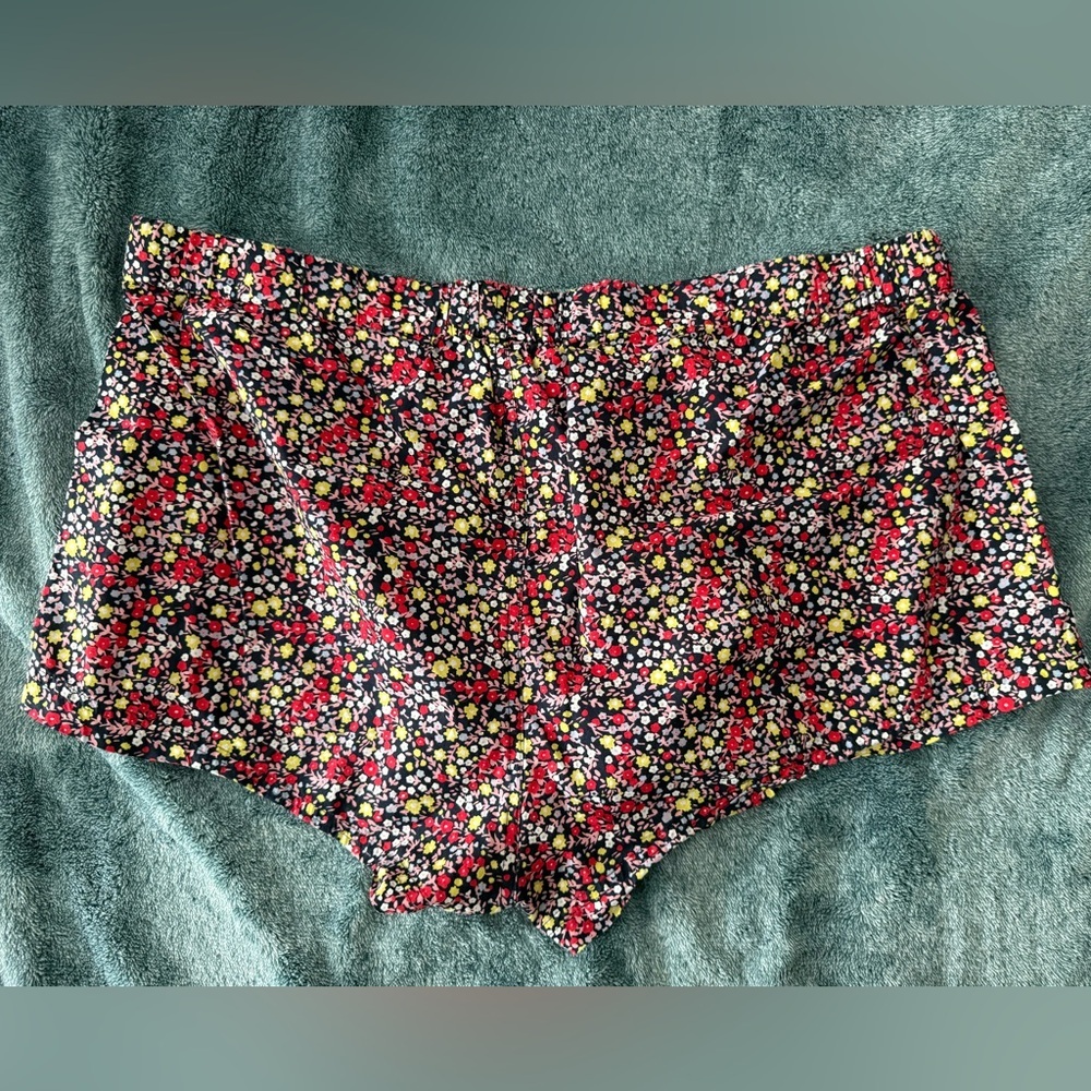 J.Crew Multicolor Floral Shorts Size XL - Picture 8 of 8